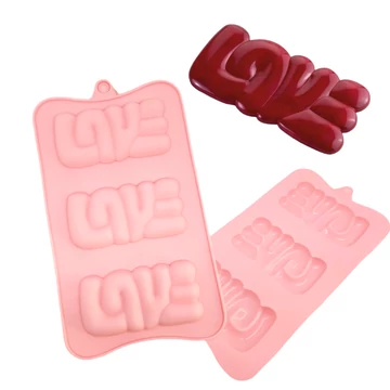 "LOVE" feliratú, kis táblás csoki forma, szilikon "LOVE" feliratú, kis táblás csoki forma, szilikon