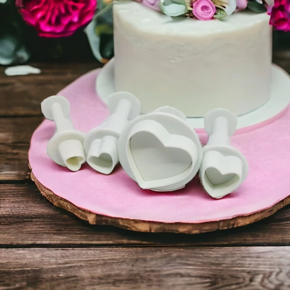 4 darabos, mini szív, rugós fondant kiszúró készlet